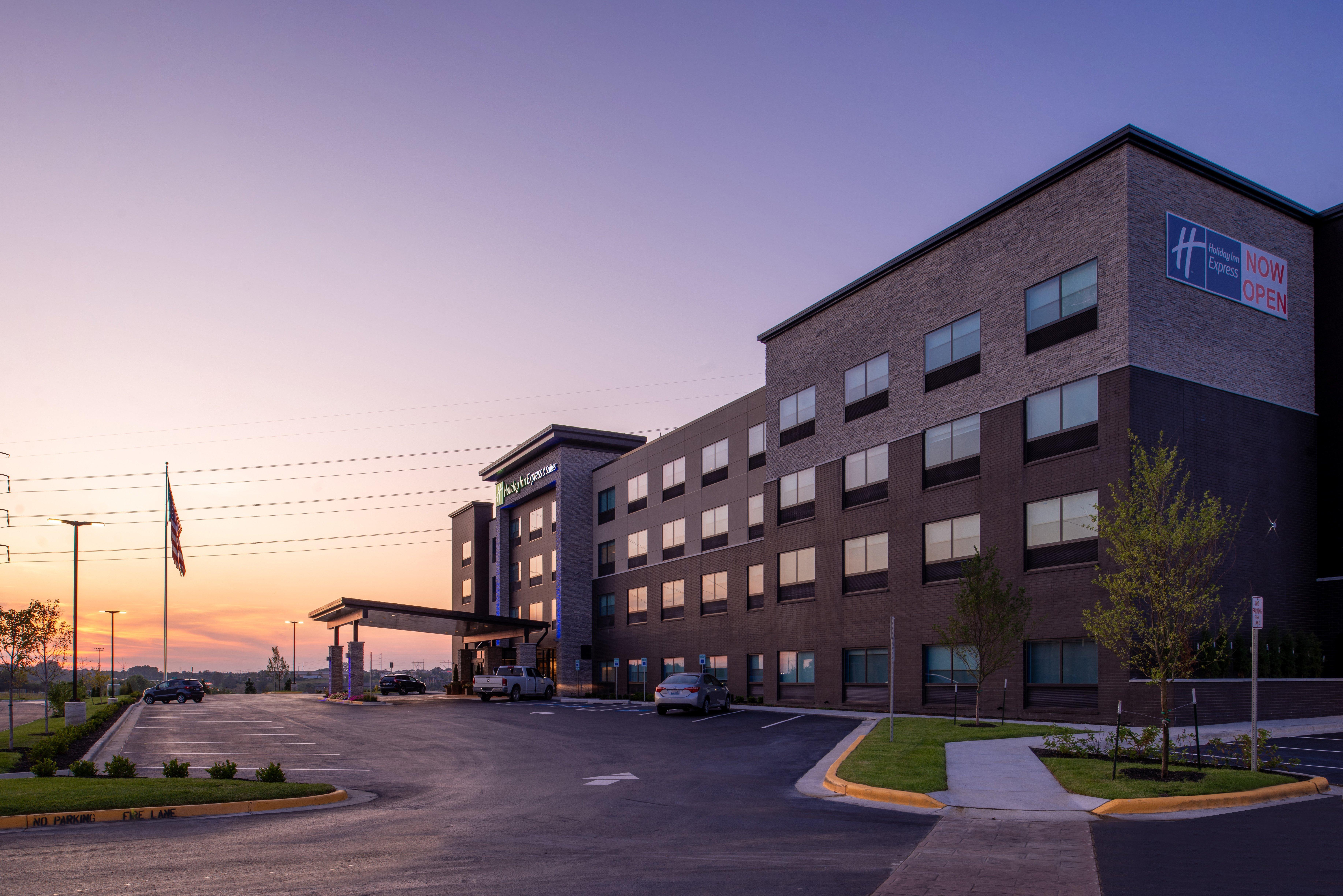 Holiday Express & - West By Ihg
